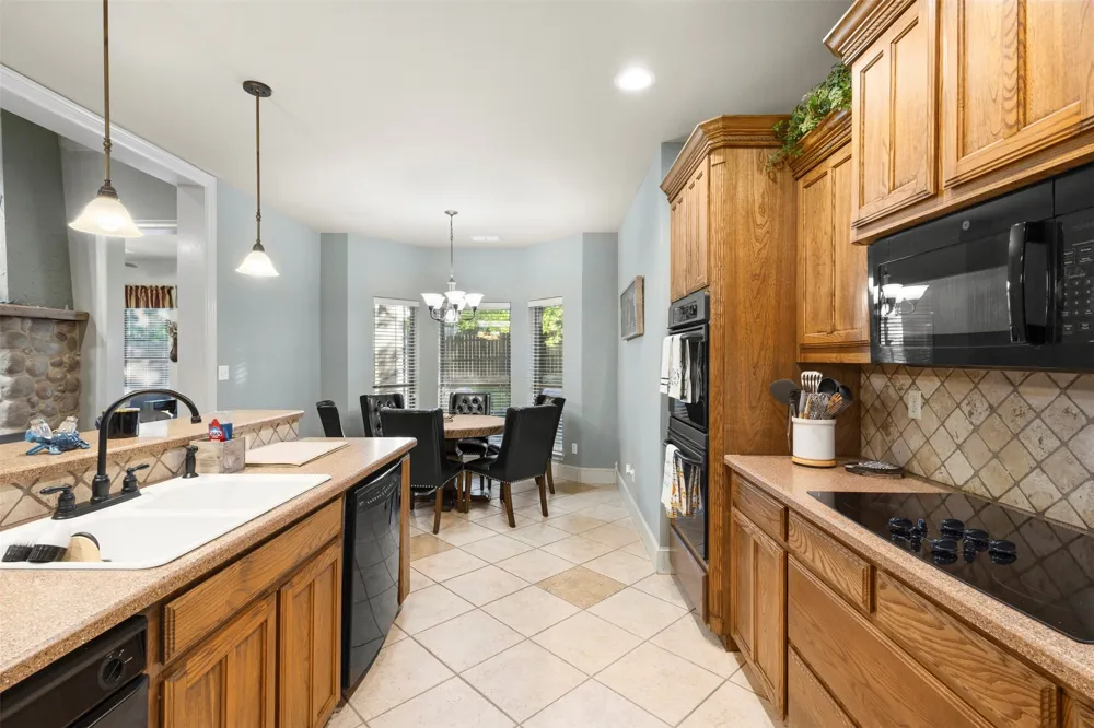 105 Country Ridge Court Red Oak, TX 75154