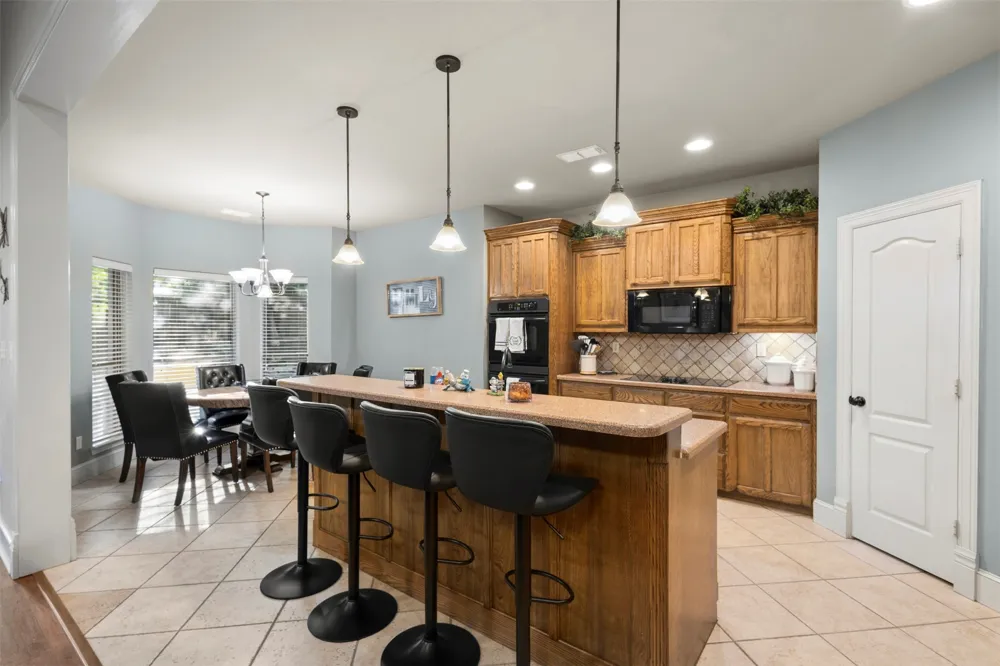 105 Country Ridge Court Red Oak, TX 75154