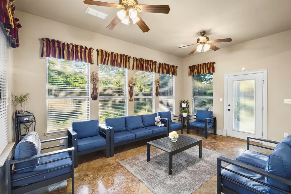 105 Country Ridge Court Red Oak, TX 75154