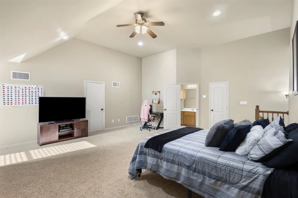 105 Country Ridge Court Red Oak, TX 75154