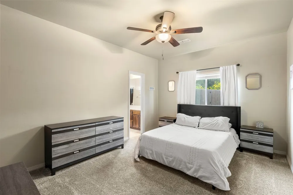 105 Country Ridge Court Red Oak, TX 75154