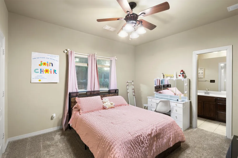 105 Country Ridge Court Red Oak, TX 75154