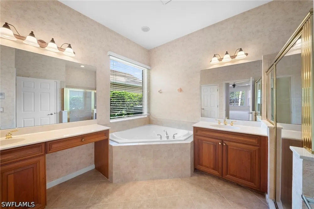Founders Circle Naples, FL 34104