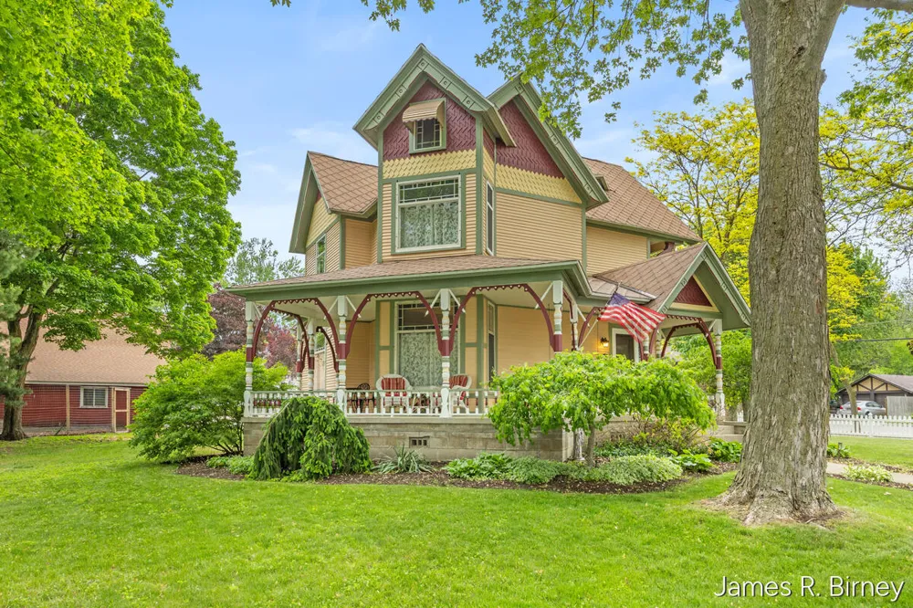 529 Avery Street Lowell City, MI 49331
