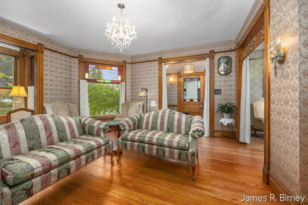 529 Avery Street Lowell City, MI 49331