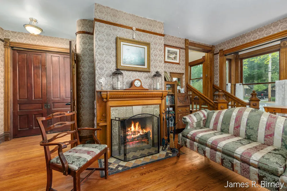 529 Avery Street Lowell City, MI 49331