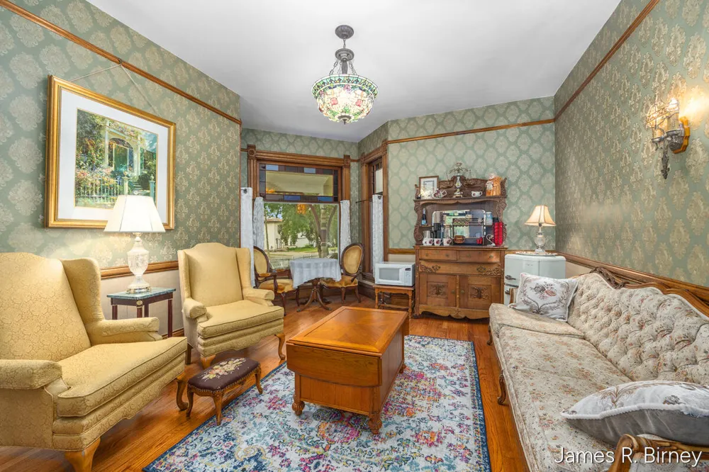 529 Avery Street Lowell City, MI 49331