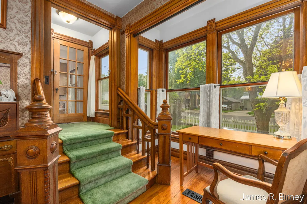 529 Avery Street Lowell City, MI 49331