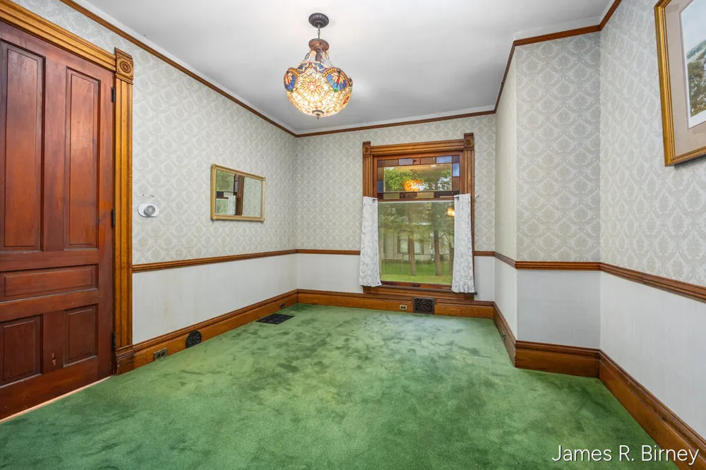 529 Avery Street Lowell City, MI 49331