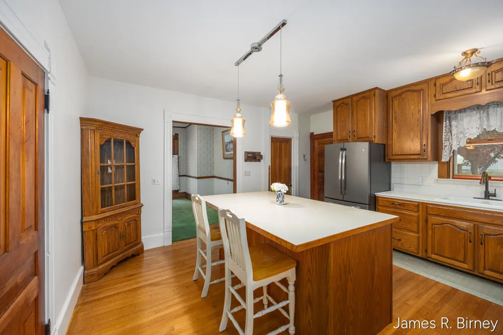 529 Avery Street Lowell City, MI 49331