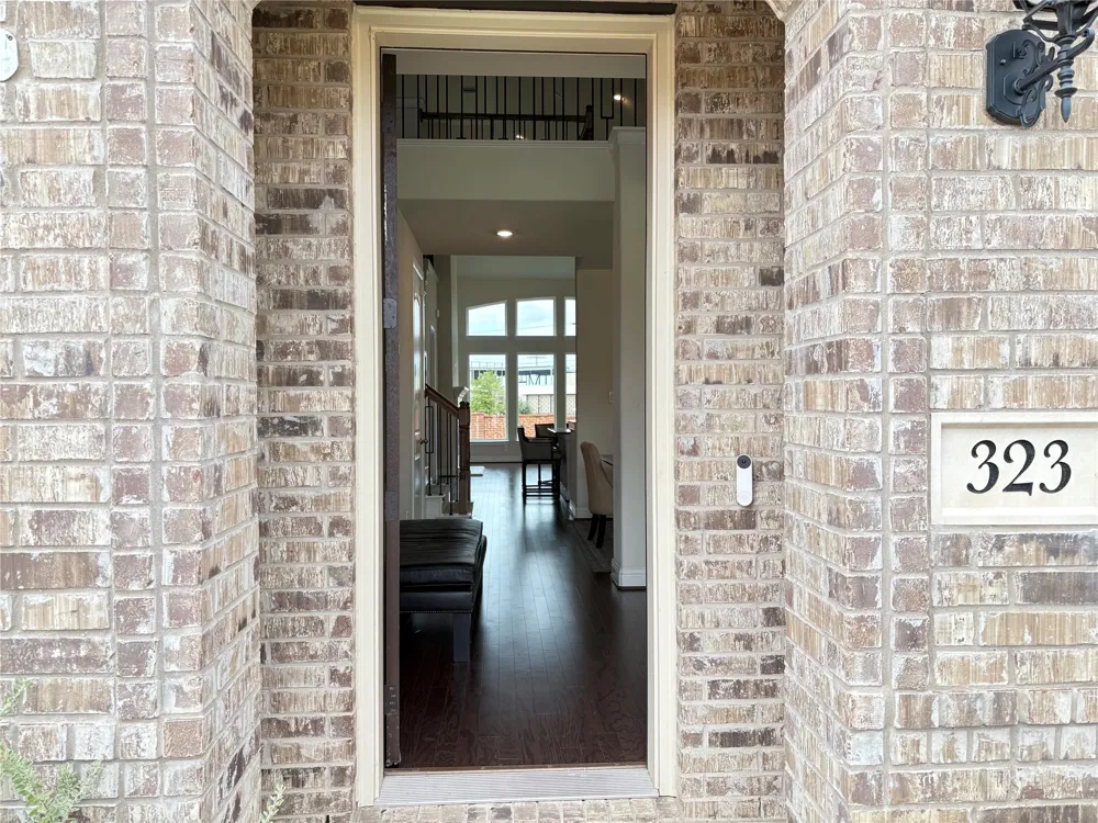 323 Butternut Way Irving, TX 75063