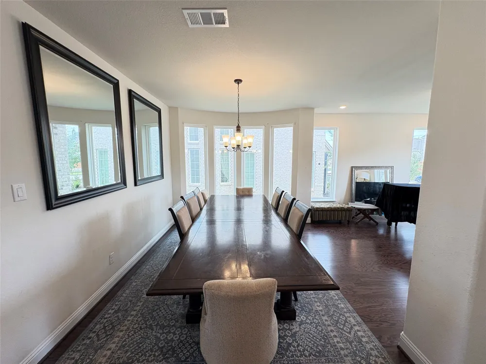 323 Butternut Way Irving, TX 75063
