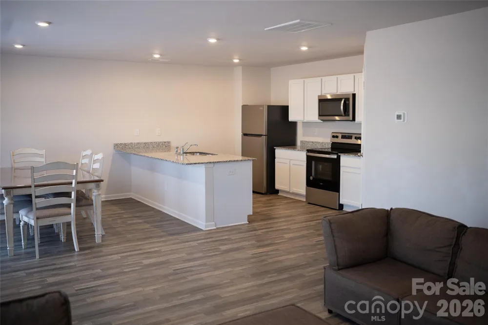 1563 Catskill Way Newton, NC 28658