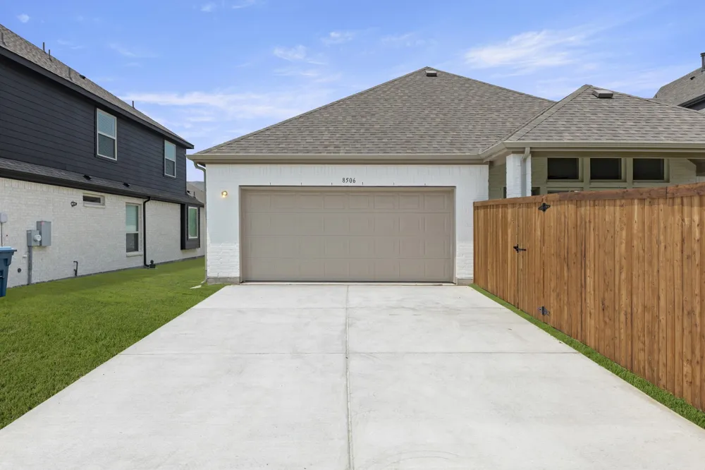 8506 Great Stone Street Rowlett, TX 75089