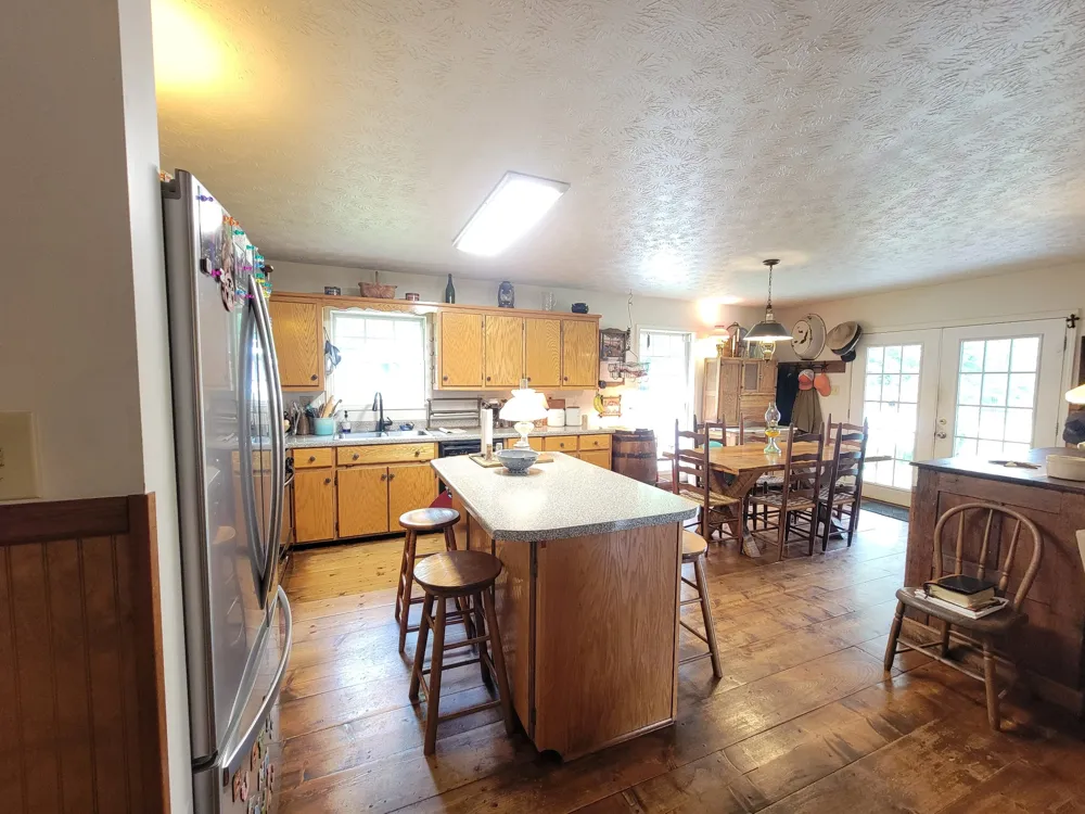 1089 Jim Clark Rd Erin, TN 37061