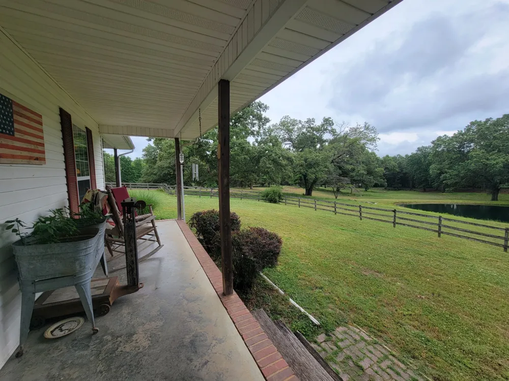 1089 Jim Clark Rd Erin, TN 37061
