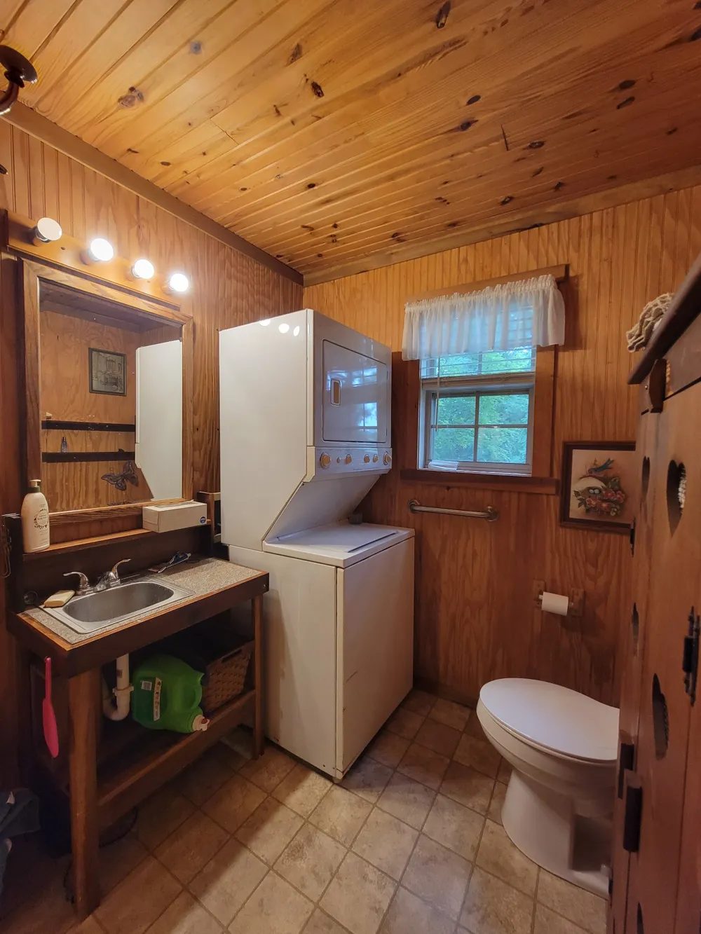 1089 Jim Clark Rd Erin, TN 37061