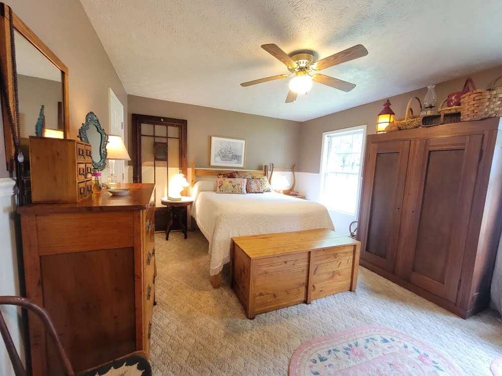 1089 Jim Clark Rd Erin, TN 37061