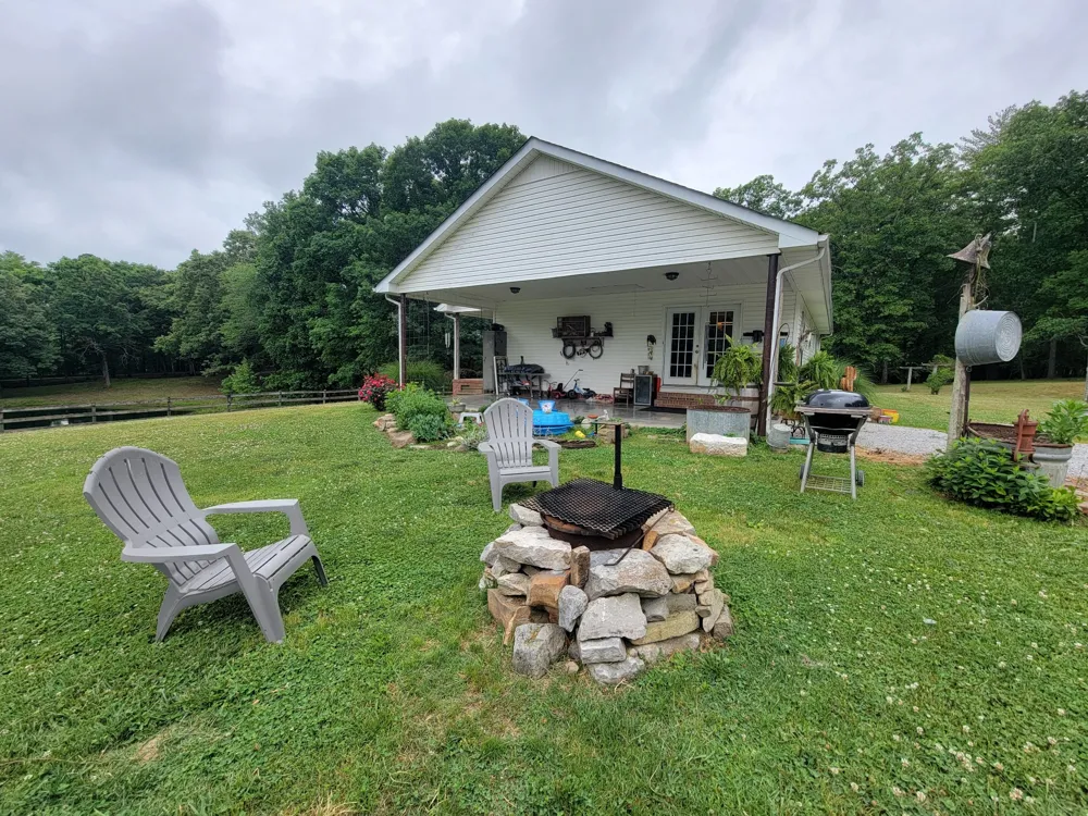 1089 Jim Clark Rd Erin, TN 37061