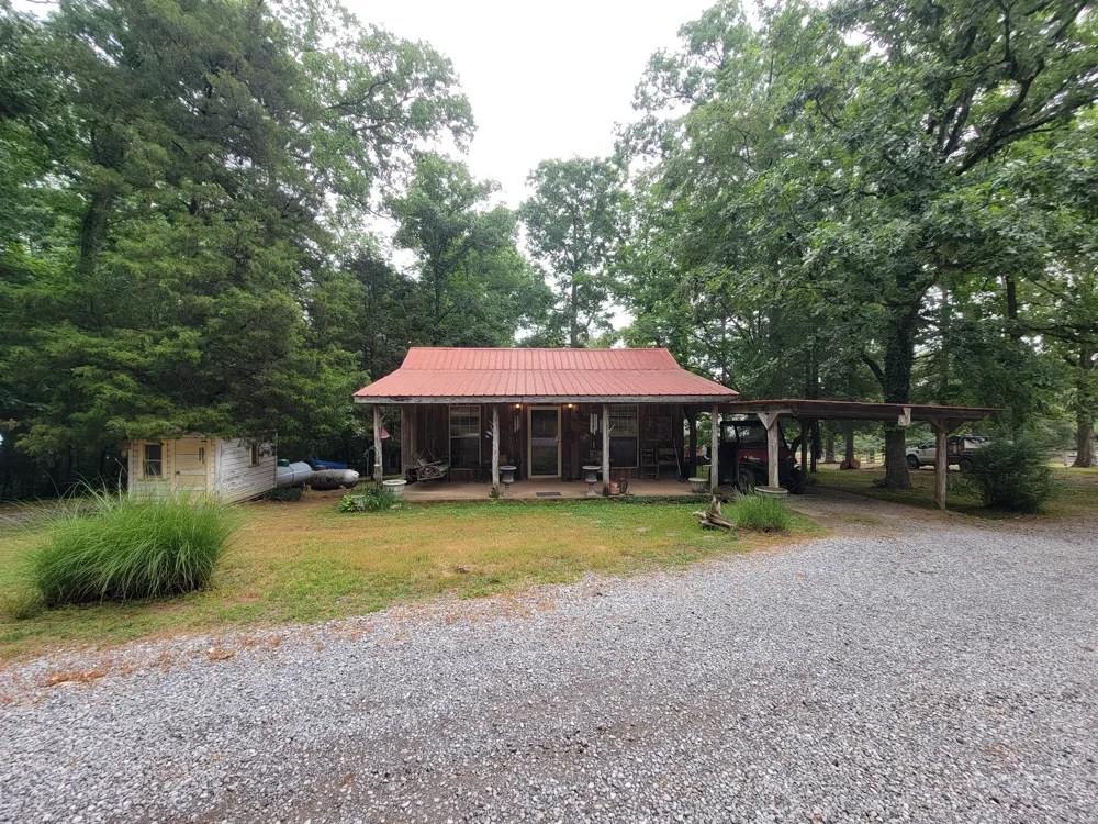 1089 Jim Clark Rd Erin, TN 37061