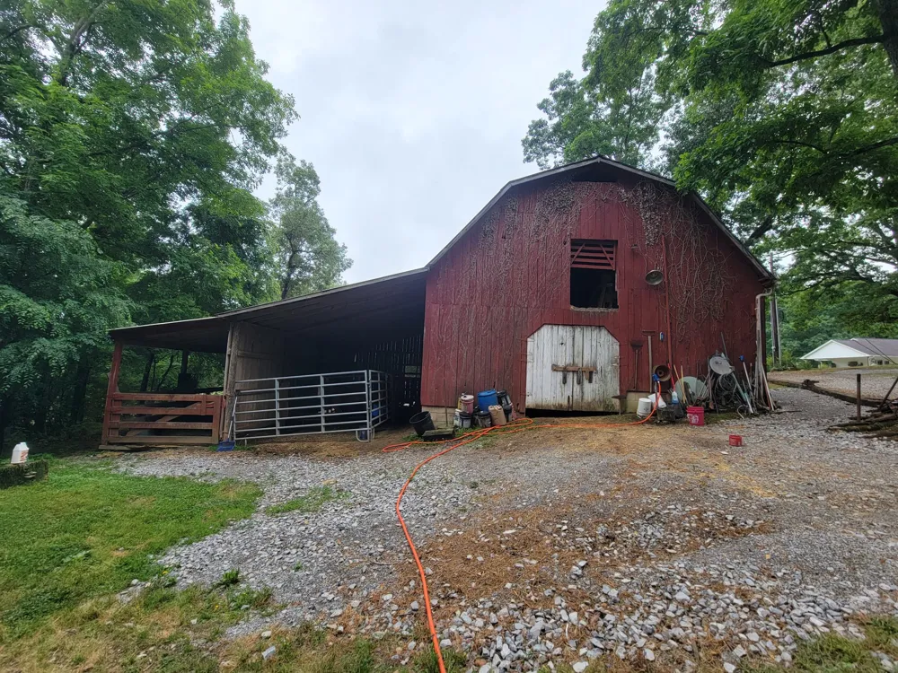 1089 Jim Clark Rd Erin, TN 37061