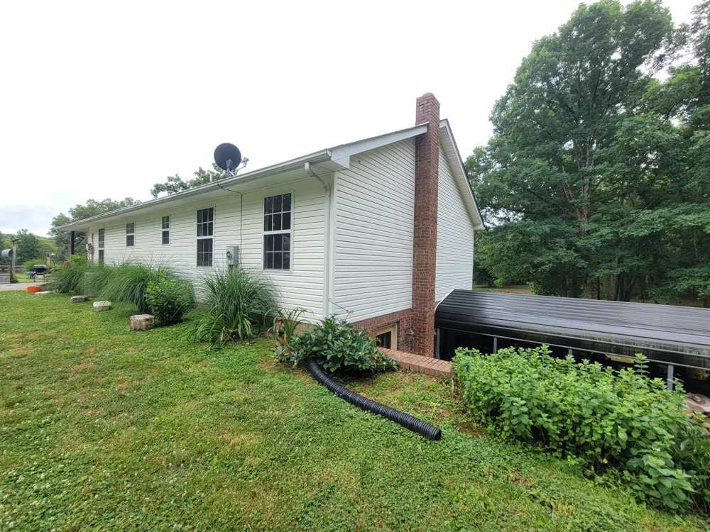 1089 Jim Clark Rd Erin, TN 37061