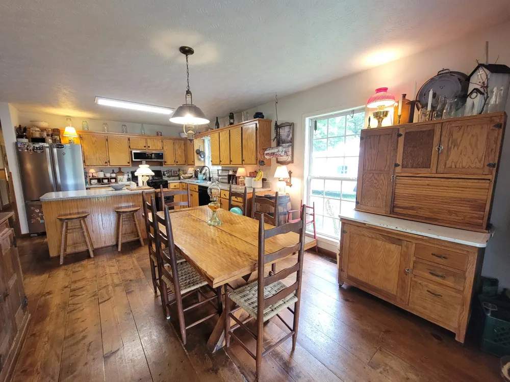 1089 Jim Clark Rd Erin, TN 37061