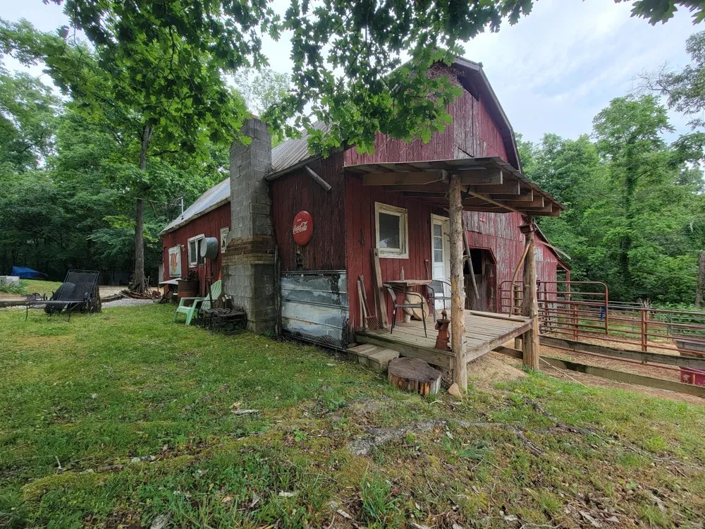 1089 Jim Clark Rd Erin, TN 37061