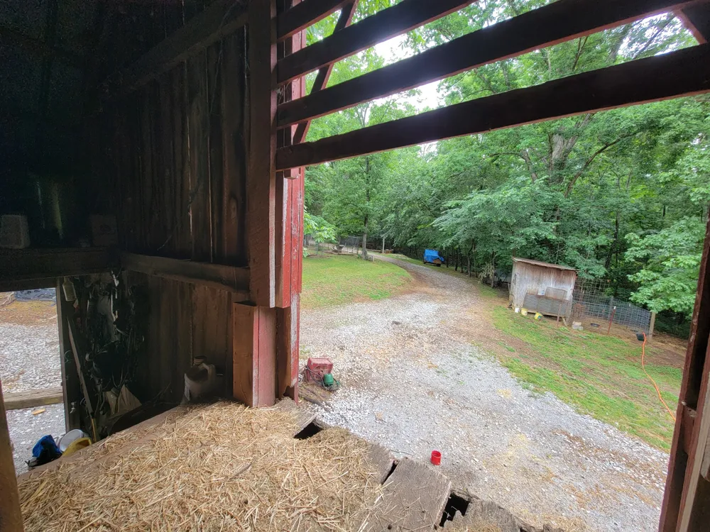1089 Jim Clark Rd Erin, TN 37061
