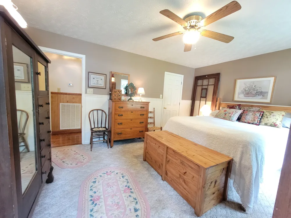 1089 Jim Clark Rd Erin, TN 37061