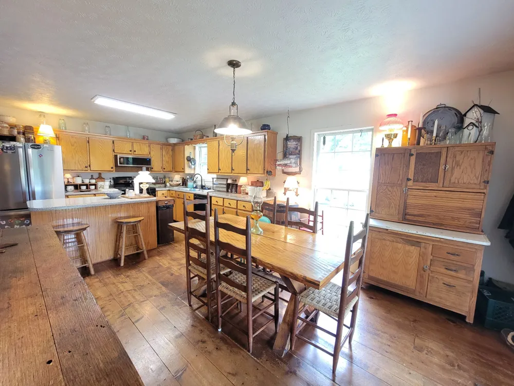 1089 Jim Clark Rd Erin, TN 37061