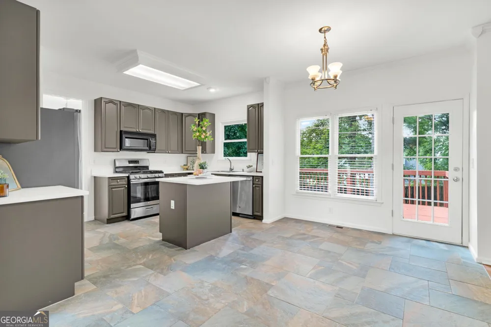 5422 Pepperbush CT Sugar Hill, GA 30518