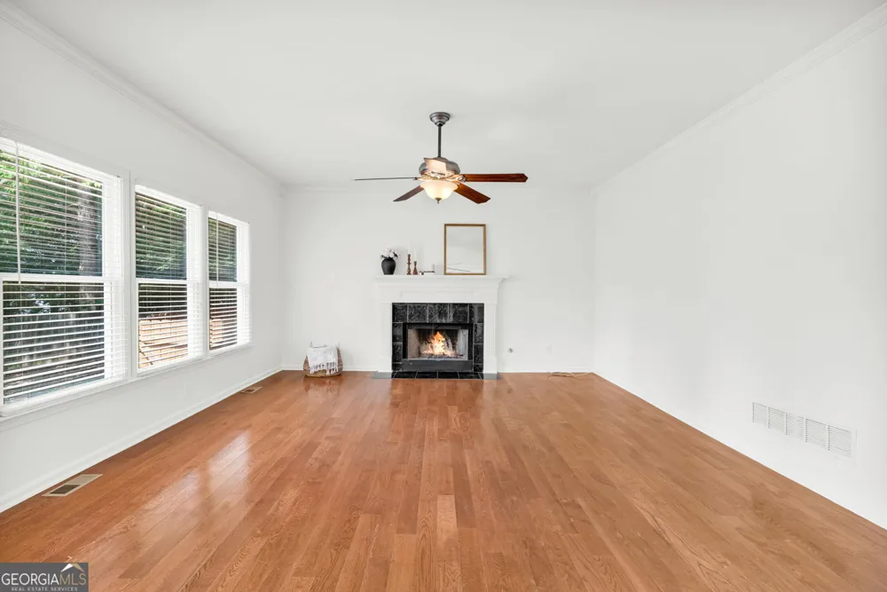 5422 Pepperbush CT Sugar Hill, GA 30518