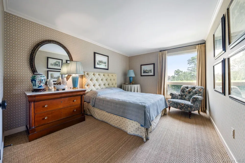 20 Hillside Road Southampton, NY 11968