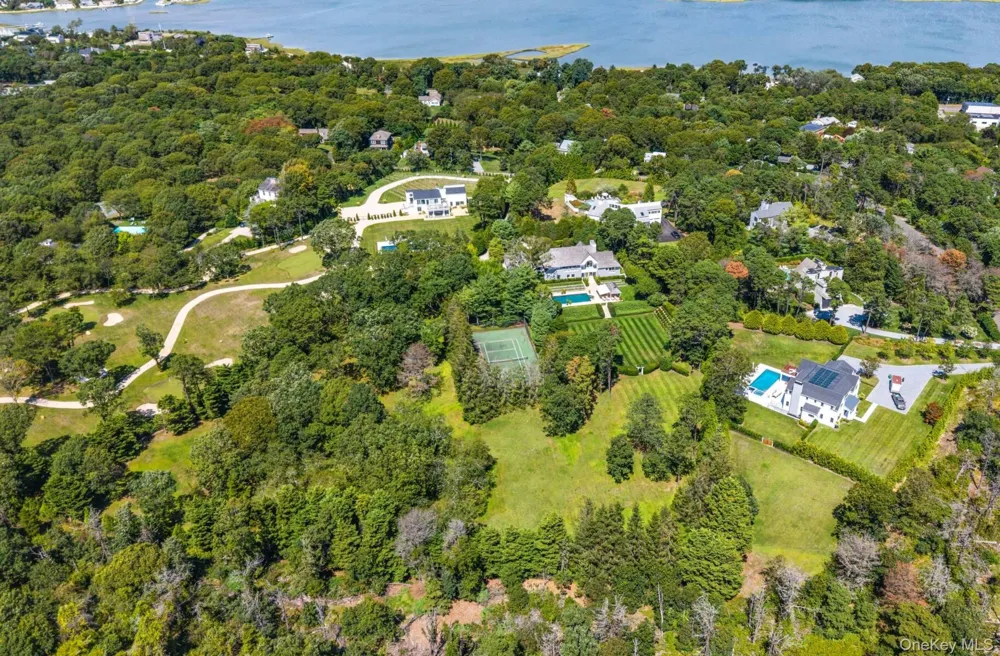 20 Hillside Road Southampton, NY 11968