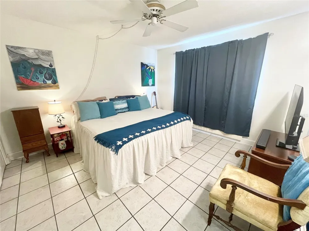 1600 W LAKE PARKER DRIVE #B4 Lakeland, FL 33805