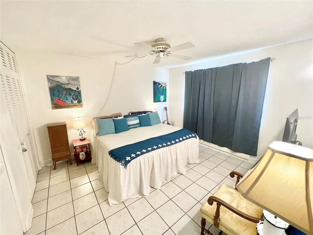 1600 W LAKE PARKER DRIVE #B4 Lakeland, FL 33805