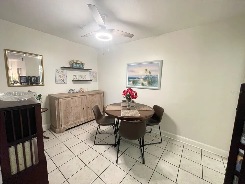 1600 W LAKE PARKER DRIVE #B4 Lakeland, FL 33805