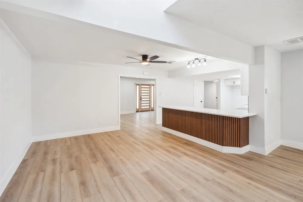 604 Buffalo Drive Arlington, TX 76013