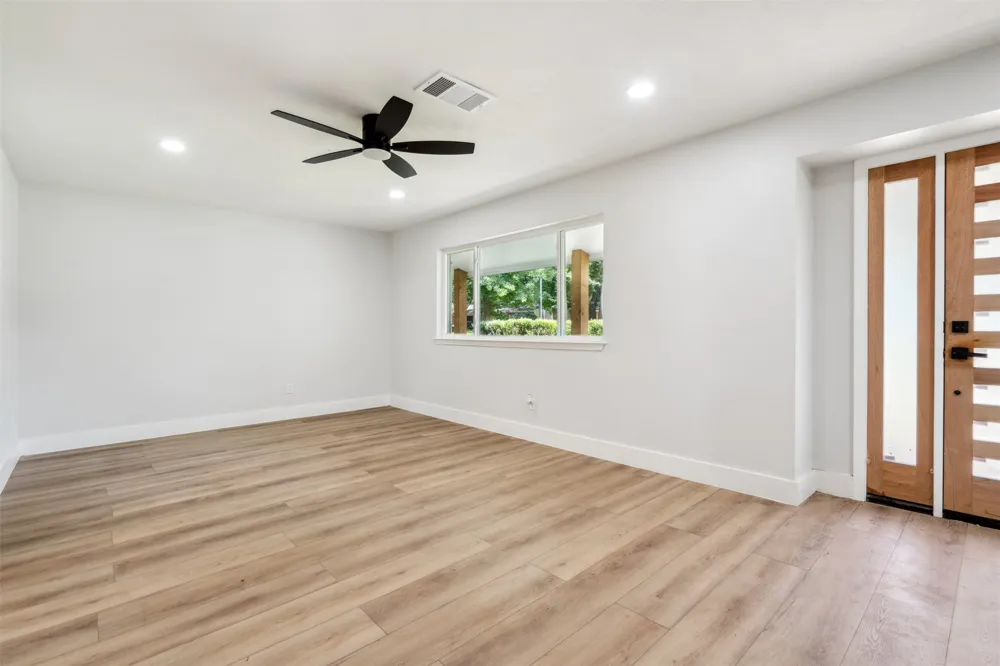 604 Buffalo Drive Arlington, TX 76013