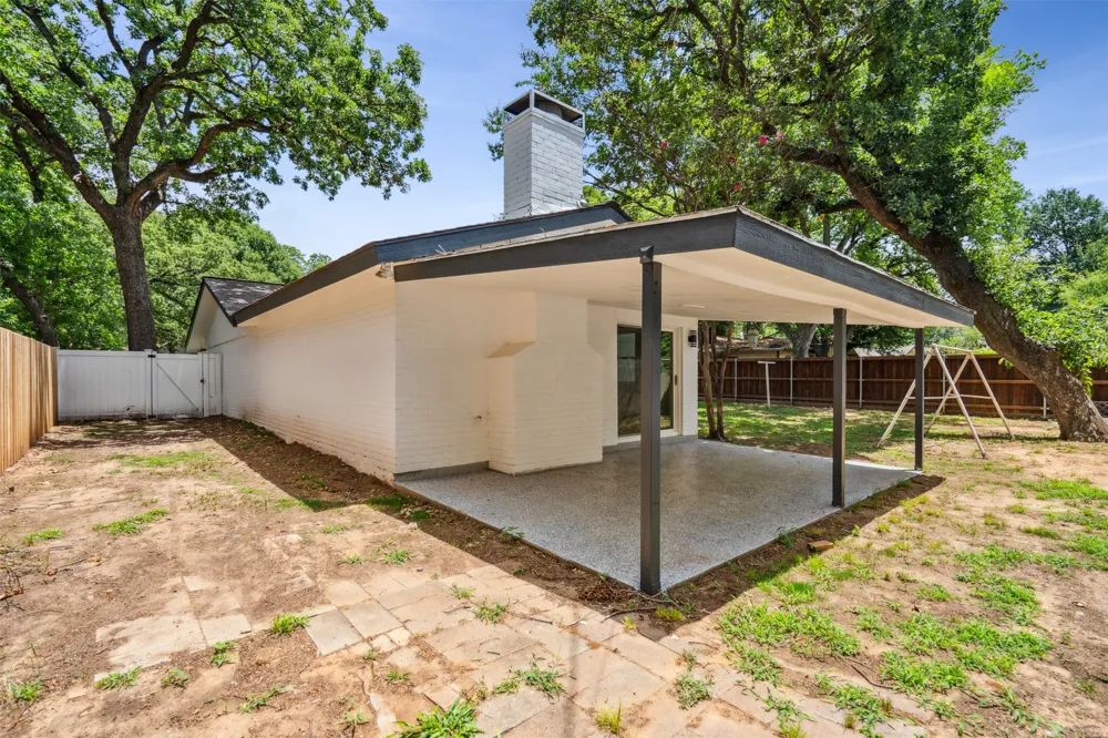 604 Buffalo Drive Arlington, TX 76013