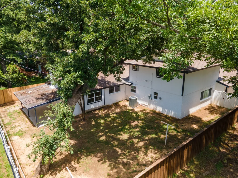 604 Buffalo Drive Arlington, TX 76013