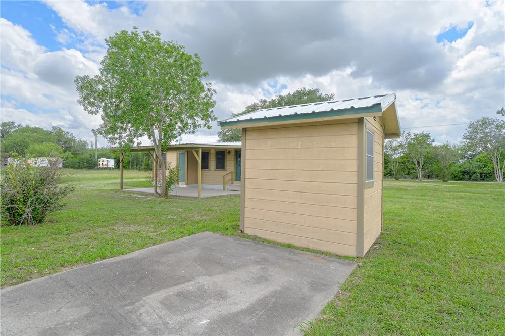 3154 County Road 406 Beeville, TX 78102