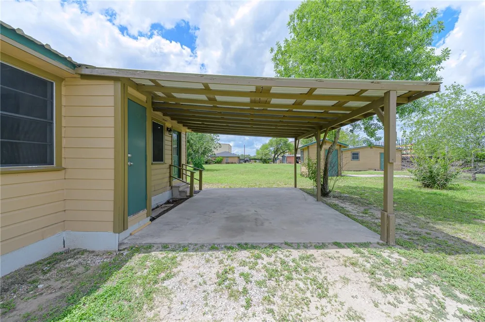 3154 County Road 406 Beeville, TX 78102