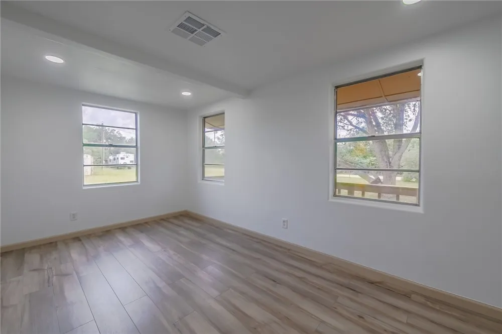 3154 County Road 406 Beeville, TX 78102