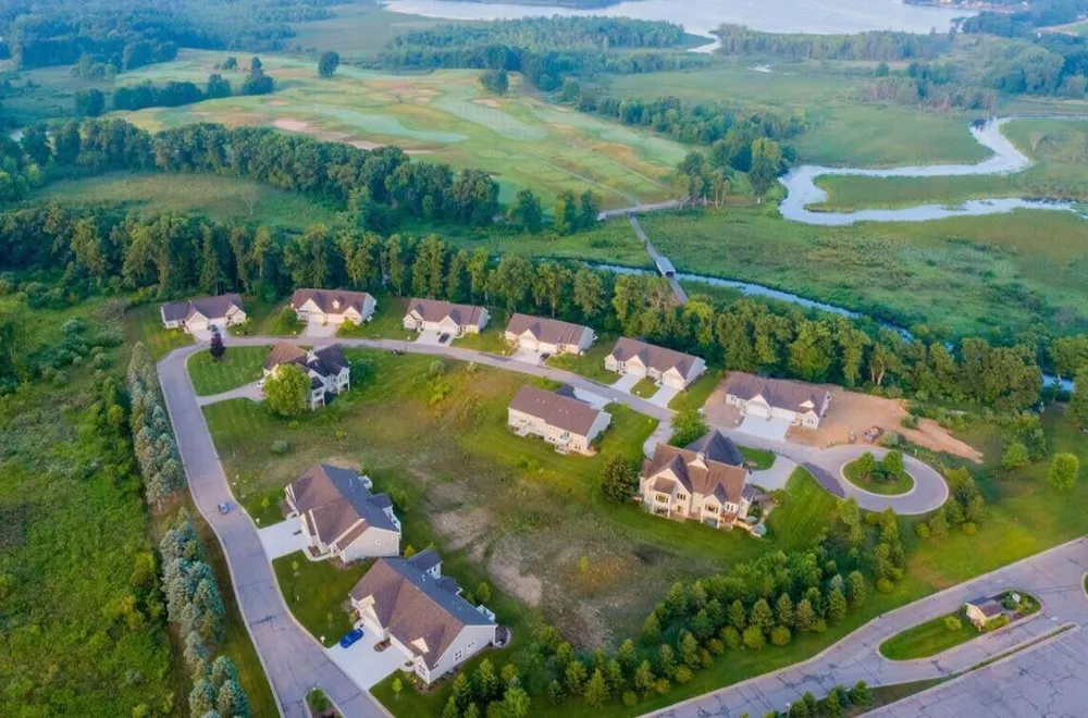 14102 Bridgeview Pointe Vicksburg, MI 49097