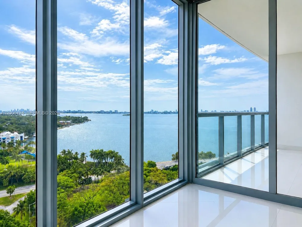 601 NE 36th St #1404 Miami, FL 33137