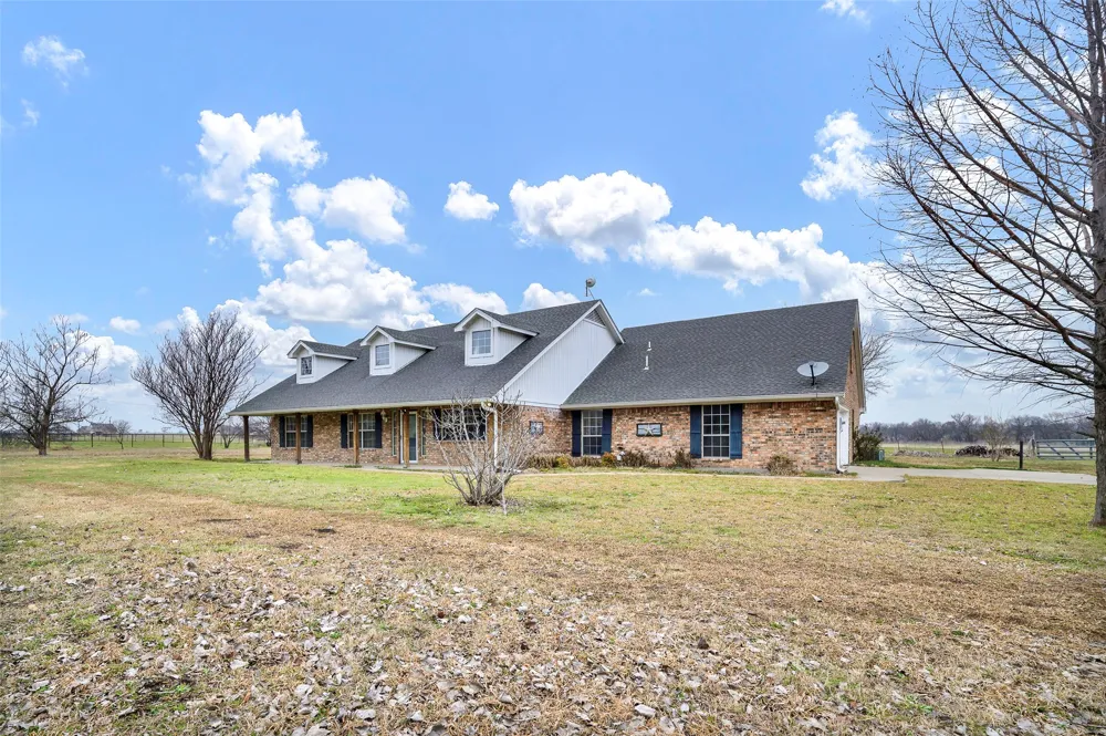 11278 Jackson Road Krum, TX 76249