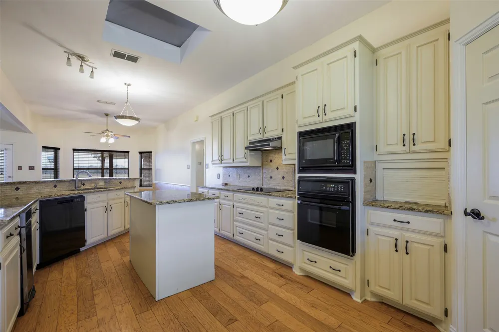 11278 Jackson Road Krum, TX 76249