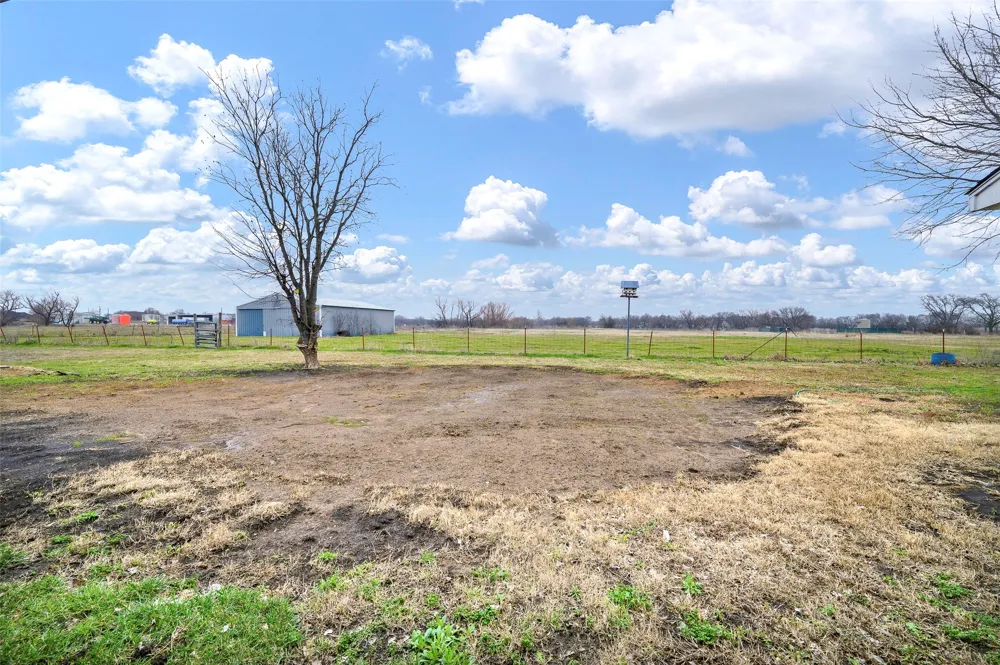 11278 Jackson Road Krum, TX 76249
